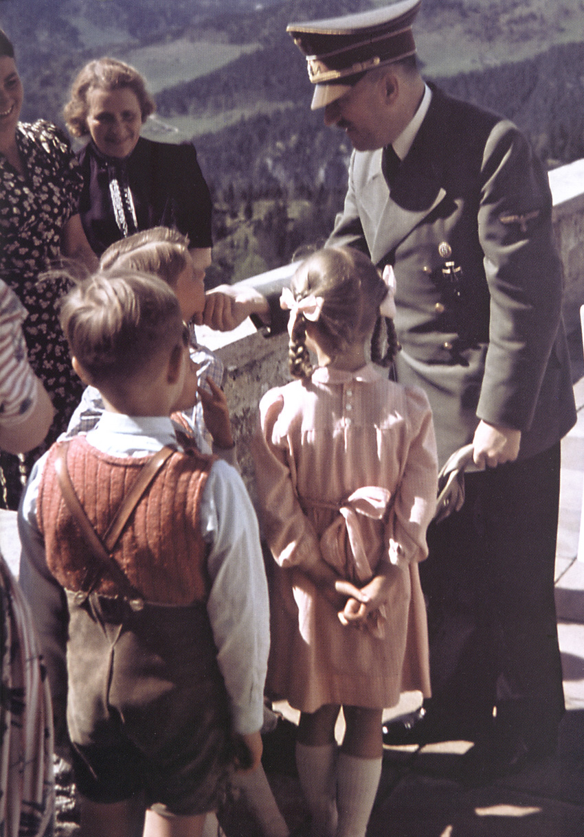 Hitler barn 3